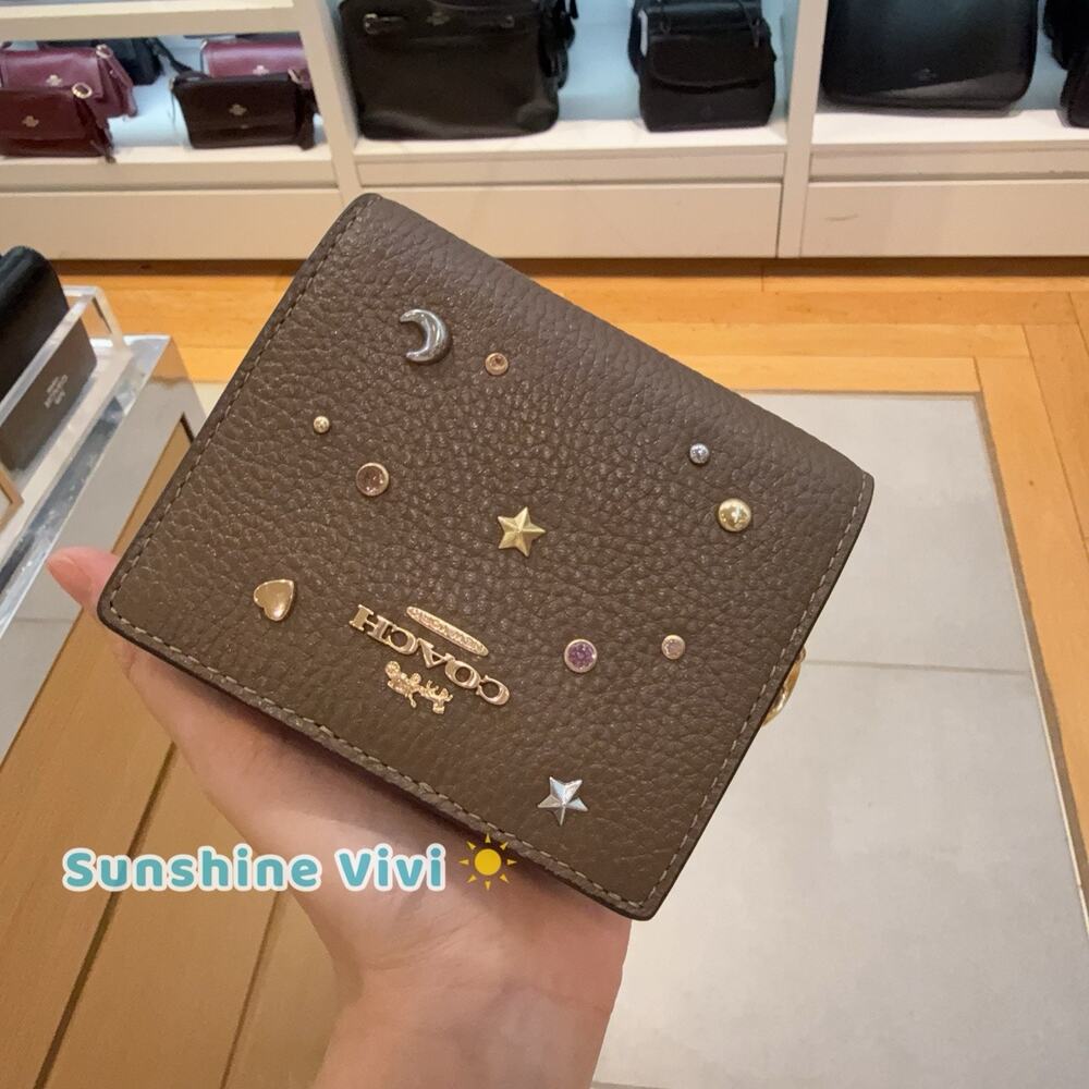 NWT Coach Snap Wallet With Rivets CDM38 pebbled leather/Gold/Dark Stone